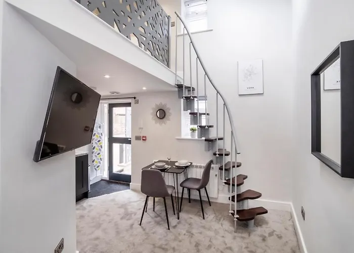 The Old - The Hole In The