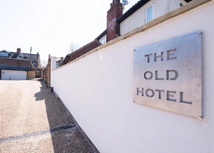 The Old - The Hole In The Διαμέρισμα